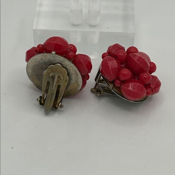 Signed Hong Kong Vintage Red Beaded Clip-On Earrings - Picture 2 of 5